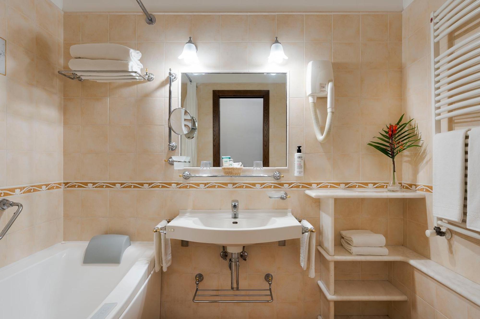 Schuler Hotell 4*